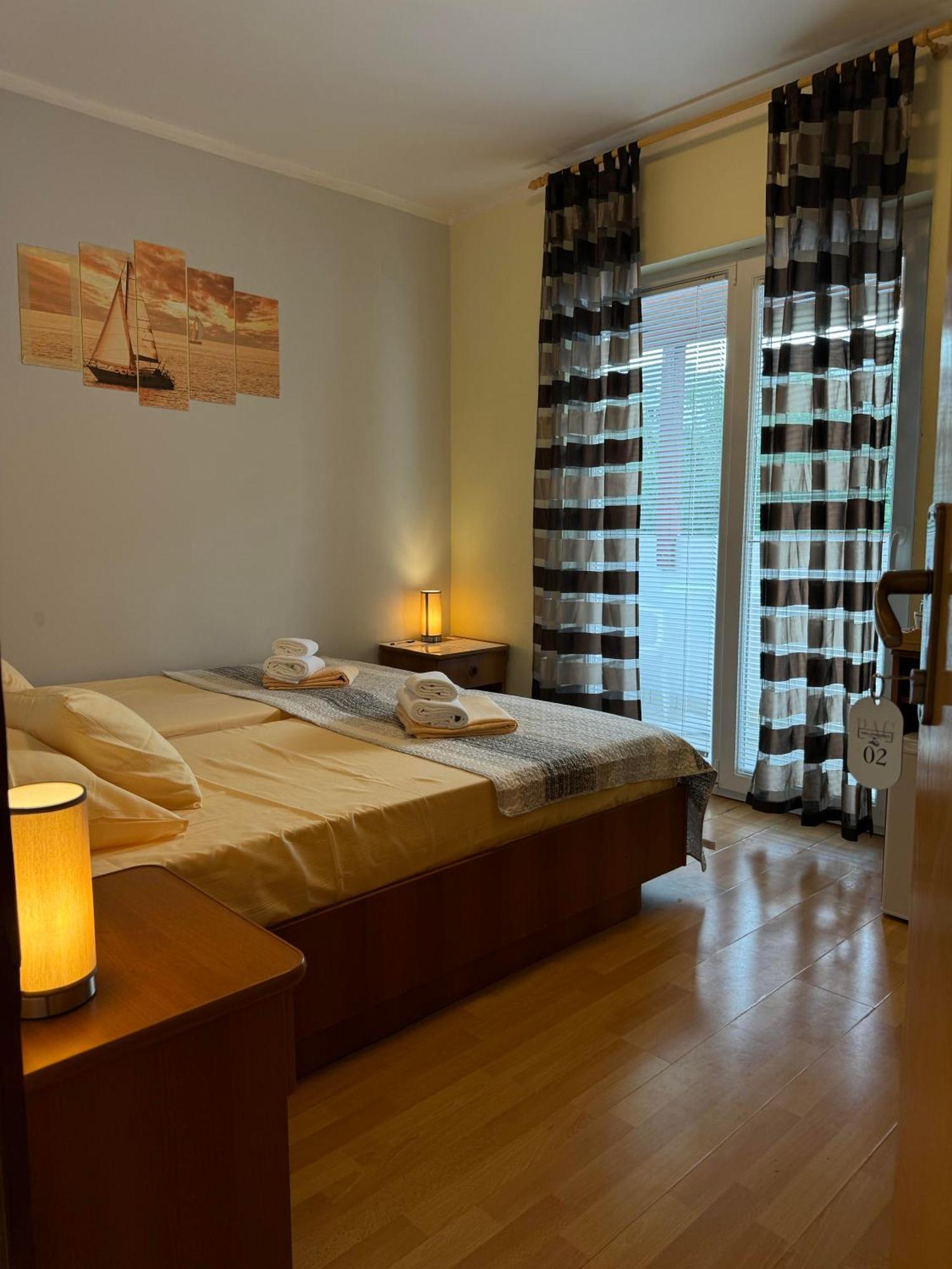 פג Pag Vero Apartments מראה חיצוני תמונה