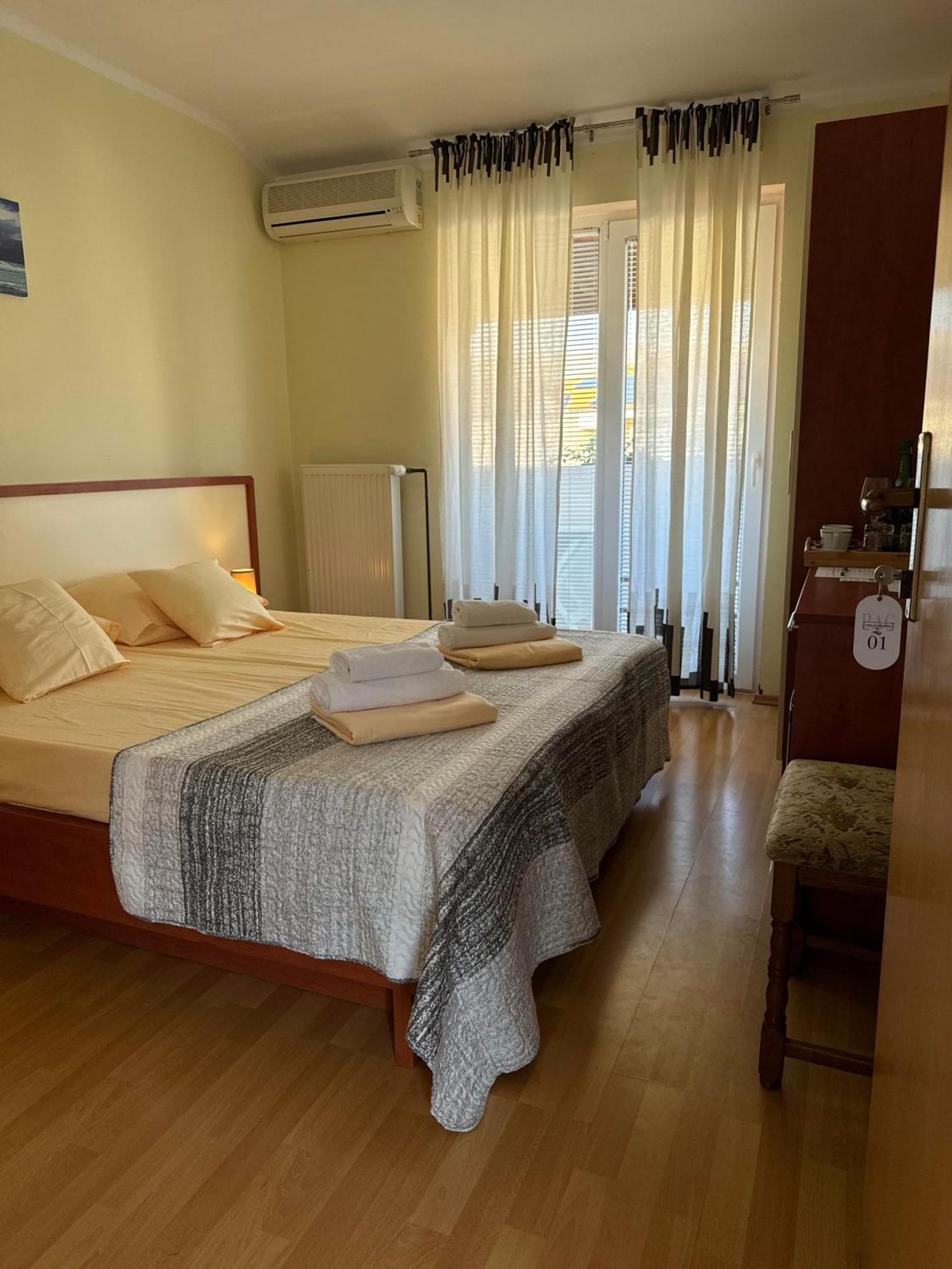 פג Pag Vero Apartments מראה חיצוני תמונה