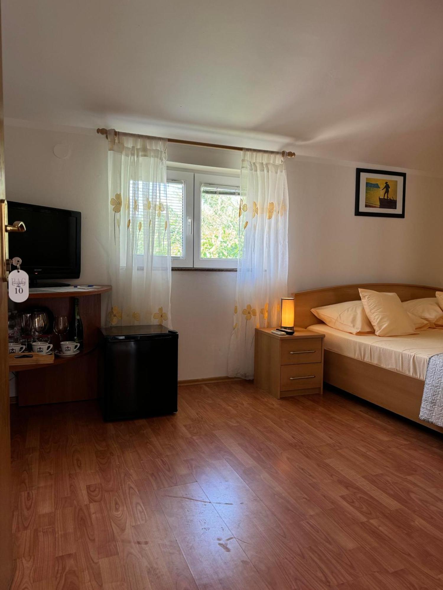 פג Pag Vero Apartments מראה חיצוני תמונה