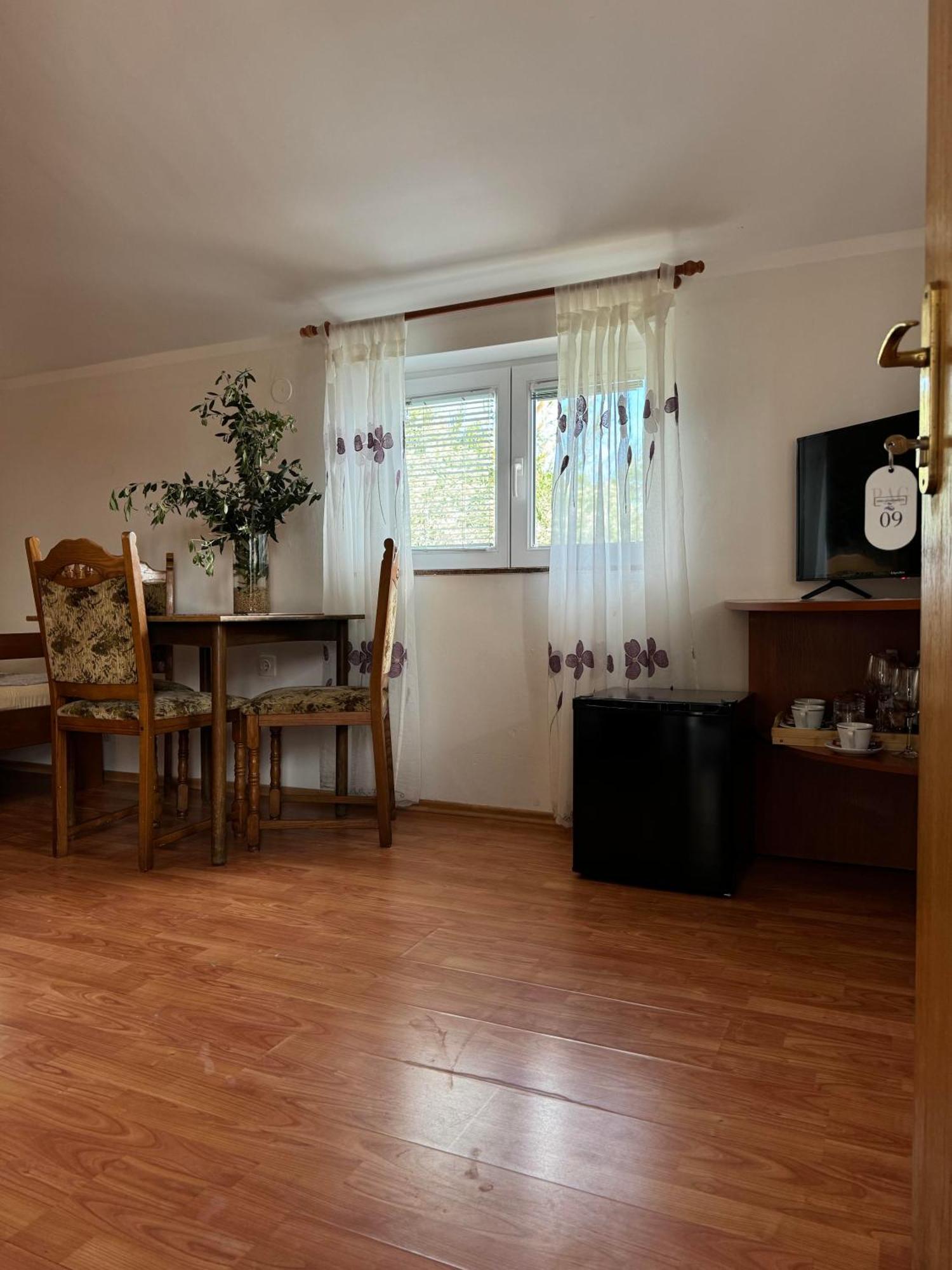 פג Pag Vero Apartments מראה חיצוני תמונה