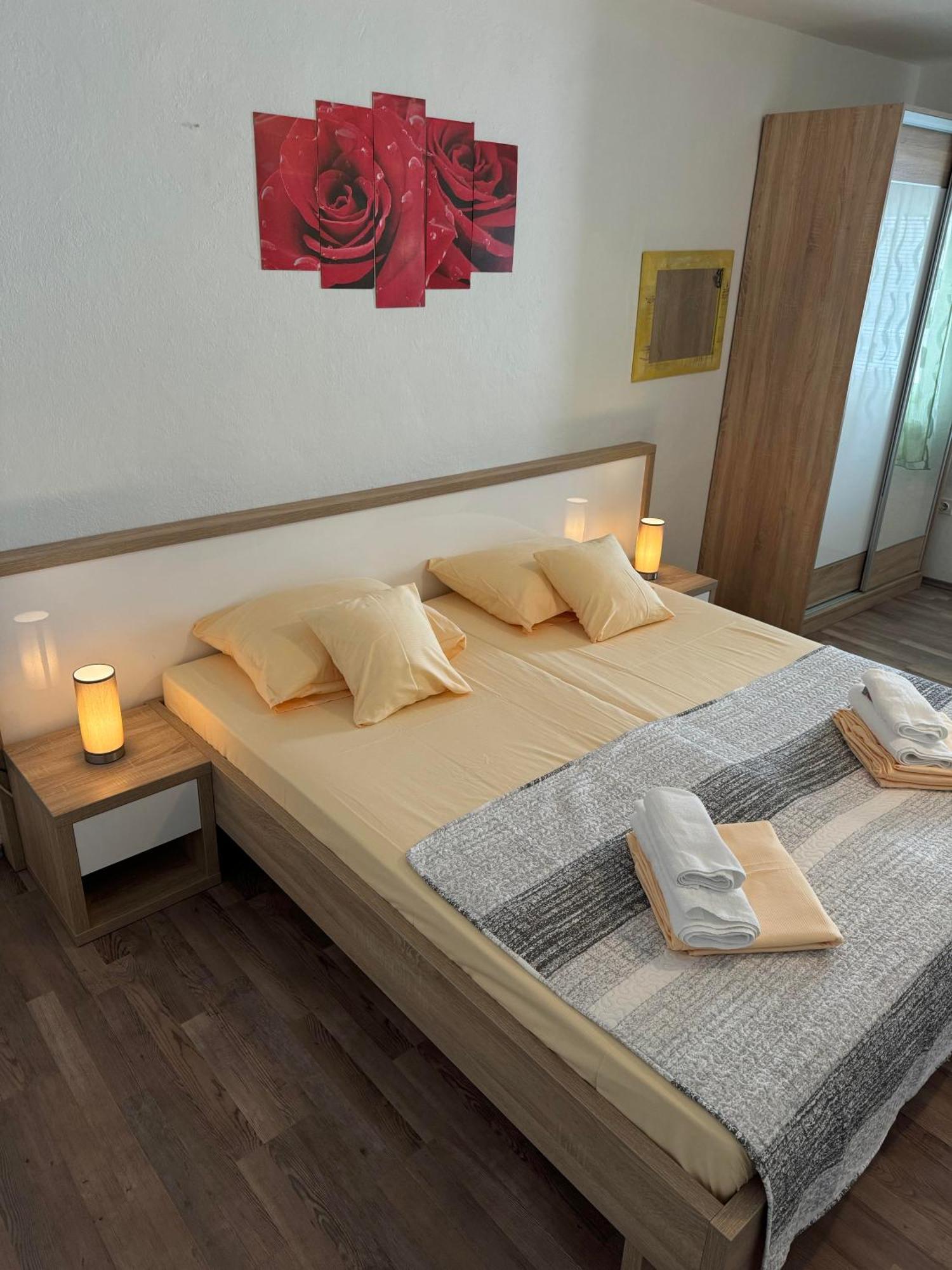 פג Pag Vero Apartments מראה חיצוני תמונה